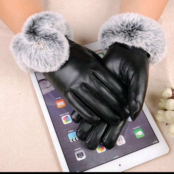 🎅 New! Luxury Faux Fur Touchscreen Leather Gloves - Picture 2 of 2